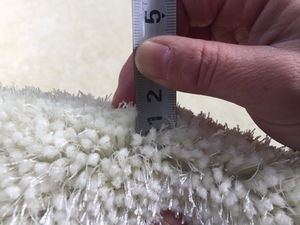 Polyester Ivory White Low Pile <strong>Cheap</strong> Plain Shaggy <strong>Rug</strong> for Living Room - Product Image 3