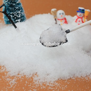 Fabrica de la decoración de la Navidad añadiendo agua expansión nieve blanco instantáneo en polvo de nieve niños jugando nieve artificial - Product Image 4