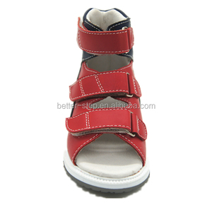 Chaussures médicales en cuir véritable faites à la main pour enfants, sandales orthopédiques pour enfants avec soutien de la voûte plantaire