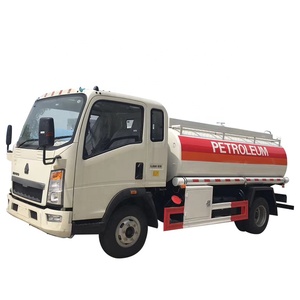 Howo 6000 litros camión tanque <span class=keywords><strong>de</strong></span> <span class=keywords><strong>combustible</strong></span> <span class=keywords><strong>1500</strong></span> litros <span class=keywords><strong>de</strong></span> <span class=keywords><strong>combustible</strong></span> bowser camión <span class=keywords><strong>cisterna</strong></span> <span class=keywords><strong>de</strong></span> <span class=keywords><strong>combustible</strong></span> para la <span class=keywords><strong>venta</strong></span> - Product Image 1