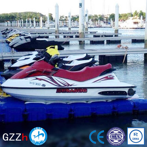 Plastica senza soluzione di continuità pontone galleggiante jet ski nel lago - Product Image 2