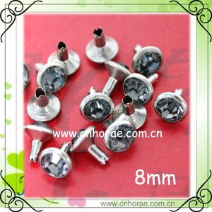 decorativo y <span class=keywords><strong>broches</strong></span> de presión de remaches negro diamante diamantes de imitación - Product Image 1
