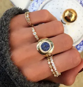 Geometrische weiß blau cz gepflasterte türkische böse Blick Vintage Frauen Ring