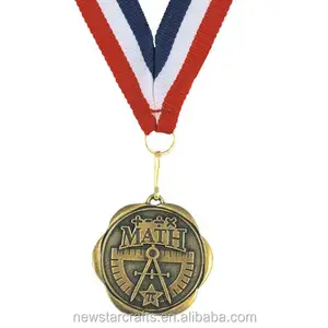 2018 पदक उपहार सोने लाल, नीले सफेद गर्दन रिबन के साथ फुटबॉल पुरस्कार पदक