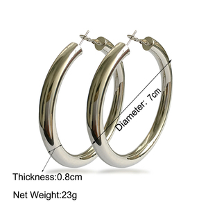 <span class=keywords><strong>Orecchini</strong></span> a Cerchio Classici da 70mm di Diametro, Placcati in <span class=keywords><strong>Oro</strong></span>, <span class=keywords><strong>Grandi</strong></span> e Larghi in Rame, OEM, per Donna - Product Image 4