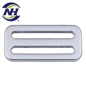 Hebilla de arnés de escalada Tri-glide ajustable de 4mm de espesor - Product Image 1