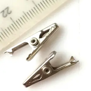 small metal alligator clip