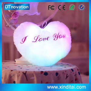 Creativa ventas Calientes personalizado felpa almohada en forma de corazón rojo - Product Image 3