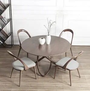 Mobilier de salle à manger moderne en bois Table et chaises de salle à manger ronde Ensemble de table à manger en bois de pin recyclé au design simple marocain