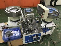 Assemblage de lancette de sang de sécurité faisant la machine