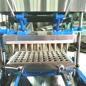 Machine à gaufres italienne pour la fabrication de cornets à glace, de cônes et de pizzas - Product Image 6