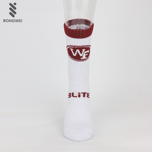 Personalizado malha branco e vermelho algodão lazer esportes basquete meias - Product Image 2