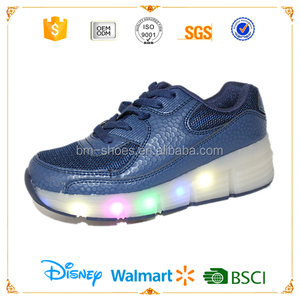 Llevó rodillo <span class=keywords><strong>zapatillas</strong></span> de skate <span class=keywords><strong>con</strong></span> <span class=keywords><strong>ruedas</strong></span> para niños - Product Image 1