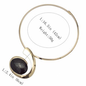 قلادات كبيرة بيضاوية الشكل من الراتنج مع حلقات معدنية، قلادات نسائية هندسية من السبائك، مجوهرات عصرية - Product Image 6