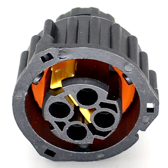 1-1813098-1 1-1813099-1 4 Pin Assembly Amp Te Connectivity Series Pbt Gf30 Connector