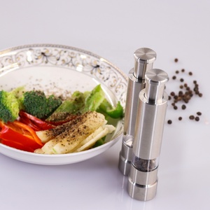 Premium High Quality Portable <strong>Mini</strong> Stainless Steel Salt Pepper <strong>Grinder</strong> Mill With Single Pack - Product Image 4