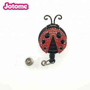 Portacredenciales Retráctil de Metal con Diseño Mixto de Pedrería, Animales (Búho, Elefante, Mariquita), Corazón, para Personal - Product Image 3