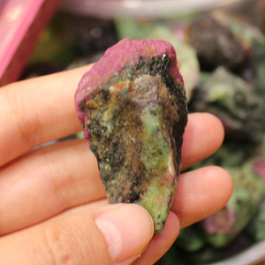 Đá Epidote Thô Đá Ruby Zoisite Đá Quý Bán Buôn - Product Image 3