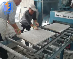 التلقائي رصف حجر/كتلة خرسانية/آلة صنع الطوب الخرساني التخشين ماكينة تنظيف بالسفع الرملي
