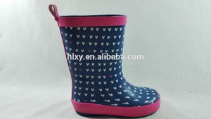 <span class=keywords><strong>Bottes</strong></span> <span class=keywords><strong>de</strong></span> pluie avec marine, rose, welt et des images imprimées - Product Image 1