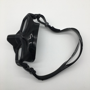 <span class=keywords><strong>Masque</strong></span> de <span class=keywords><strong>plongée</strong></span> ultra-confortable sans silicone avec double lentille en verre trempé transparent, faible volume et construction durable - Product Image 5