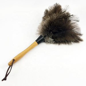 ESD Bán Nóng Giá Rẻ Màu Đen Tự Nhiên Đà Điểu <span class=keywords><strong>Feather</strong></span> <span class=keywords><strong>Duster</strong></span> Với Tay Cầm Tre - Product Image 2