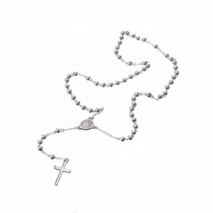 Collana di perline del rosario in acciaio inossidabile da 30 pollici in argento strumento di preghiera cattolica con santo benedetto oggetto religioso <span class=keywords><strong>cristiano</strong></span> inciso - Product Image 5