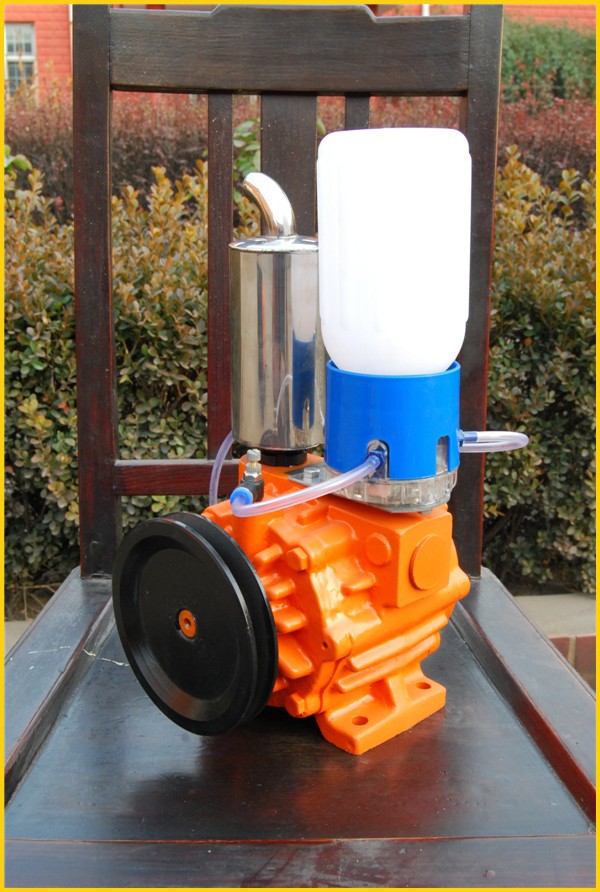 масло используется роторный вакуумный насос лопасти для машинного доения