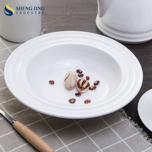 2017 Vuelos <span class=keywords><strong>Baratos</strong></span> de China Creuse Assiette de Porcelana Plato Hondo Plato Redondo Con Borde - Product Image 1