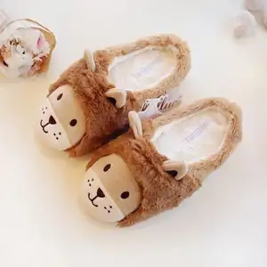 Personnalisé jouets en peluche mignon animaux en peluche lion pantoufles à vendre