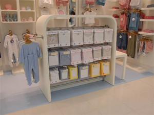 Modern Fashion Children Shop <strong>Window</strong> Display Table <strong>Shelves</strong> Interior Layout Decoration Customized Kids Clothes Shop Design - Product Image 4