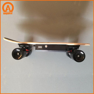 <span class=keywords><strong>Skateboard</strong></span> Elettrico Economico da 350W con Motore Hub Singolo - Product Image 2