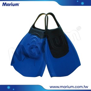Aletas de Natación de Goma con Bolsillos Suaves para los Pies, Aletas Cortas para Surf y Natación - Product Image 1
