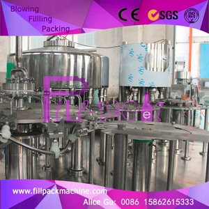 4.<span class=keywords><strong>5L</strong></span> fácil operación botella completamente automático equipo de llenado de agua/máquina/planta 3 en <span class=keywords><strong>1</strong></span> - Product Image 2