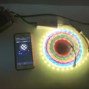 Wifi ha condotto la striscia del telefono app controllato 5 v indirizzabile sk6812 per la casa kit di rgb di colore completo