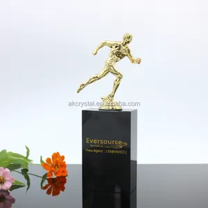 Venta al por mayor de moda caliente Crystal Awards Trofeos Eventos Deportivos Premio Estatua de Oro Oscar Trofeo