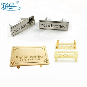 OEM carta etiquetas <span class=keywords><strong>de</strong></span> metal <span class=keywords><strong>de</strong></span> cobre estampado chapado en oro rosa promoción metal encanto <span class=keywords><strong>de</strong></span> la joyería <span class=keywords><strong>de</strong></span> la etiqueta - Product Image 3