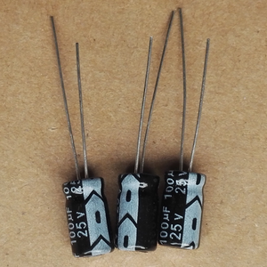 <span class=keywords><strong>Condensateur</strong></span> <span class=keywords><strong>63V</strong></span> <span class=keywords><strong>10uF</strong></span> <span class=keywords><strong>Condensateur</strong></span> électrolytique Radial - Product Image 3