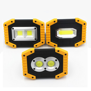 Faro da Lavoro Portatile <span class=keywords><strong>a</strong></span> <span class=keywords><strong>LED</strong></span> COB da 20W <span class=keywords><strong>Ricaricabile</strong></span> 18650 Impermeabile con 3 Modalità, <span class=keywords><strong>Faretto</strong></span> da Esterno per Campeggio, Caccia e Lavoro - Product Image 1