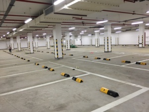 Venta caliente <span class=keywords><strong>de</strong></span> tapón <span class=keywords><strong>de</strong></span> certificación CE coche rueda <span class=keywords><strong>de</strong></span> goma rueda <span class=keywords><strong>de</strong></span> coche tapón para estacionamiento - Product Image 3