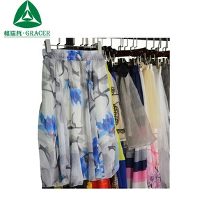 2019 las mujeres notables ropa usada Italia en pacas - Product Image 4