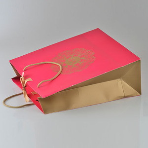 Customized luxury <strong>red</strong> <strong>gift</strong> <strong>bag</strong> gold hot stamping logo personalized <strong>gift</strong> <strong>bags</strong> paper <strong>bag</strong> - Product Image 3