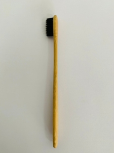 Eco-friendly Biodegradabile Setole Morbide Naturale del Carbone di legna Infuso di Bambù Spazzolino Da Denti per lo sbiancamento dei denti