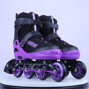 Patins à <span class=keywords><strong>roulettes</strong></span> d'extérieur réglables populaires 2018 <span class=keywords><strong>avec</strong></span> roues lumineuses, roulements ABEC-7 et châssis en alliage d'aluminium - Product Image 3