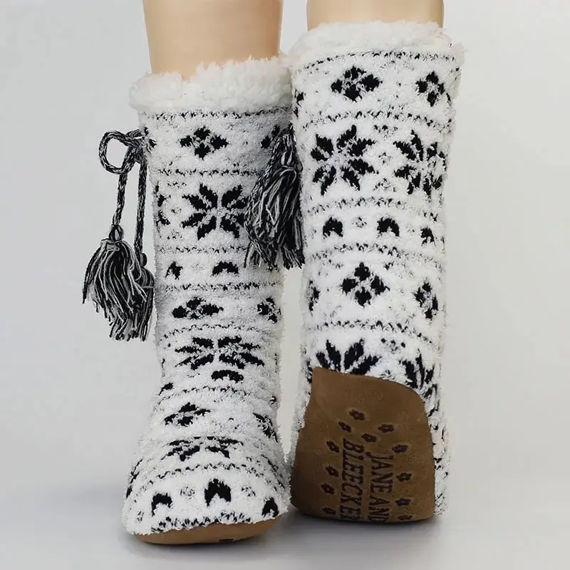 Delle signore delle donne accoglienti calde di fiocco di neve nordic casa stivaletti footie indoor slipper calzini con fodera in sherpa e anti-slip logo stampe