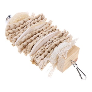 <span class=keywords><strong>Juguete</strong></span> para masticar para pájaros, suministros para loros, hueso <span class=keywords><strong>de</strong></span> calamar natural colgante, suplemento <span class=keywords><strong>de</strong></span> calcio, <span class=keywords><strong>juguete</strong></span> <span class=keywords><strong>de</strong></span> hierba para morder y roer para loros y periquitos. - Product Image 4