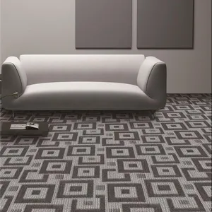 लक्जरी होटल के लिए पूर्ण कालीन कमरे में रहने वाले Polypropylene पीपी गुच्छेदार कालीन रोल प्राग कस्टम डिजाइन पाश ढेर कालीन