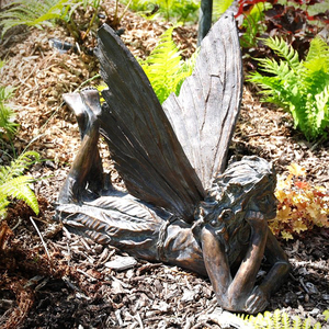 Scultura Decorativa da Giardino in Bronzo di Fata Alata e Uccello all'Ingrosso - Product Image 1