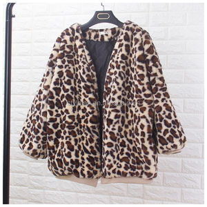 Vente chaude d'usine STYLEFAN Poncho épais vintage en <span class=keywords><strong>fausse</strong></span> <span class=keywords><strong>fourrure</strong></span> à carreaux <span class=keywords><strong>jaune</strong></span> pour femmes, bouton couvert, prix bas - Product Image 2