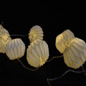 Ấm trắng LED Đèn lồng tròn Pin hoạt động Cổ Tích giáng sinh Vòng hoa ánh sáng cho đám cưới trang trí nhà lấy cảm hứng từ Giấy origami - Product Image 5